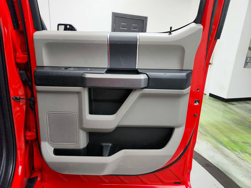 Used 2016 Ford F150 XLT RWD image 27