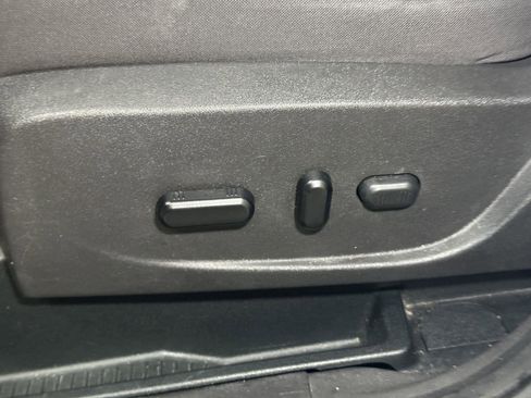 Used 2019 Ford Escape SE image 23