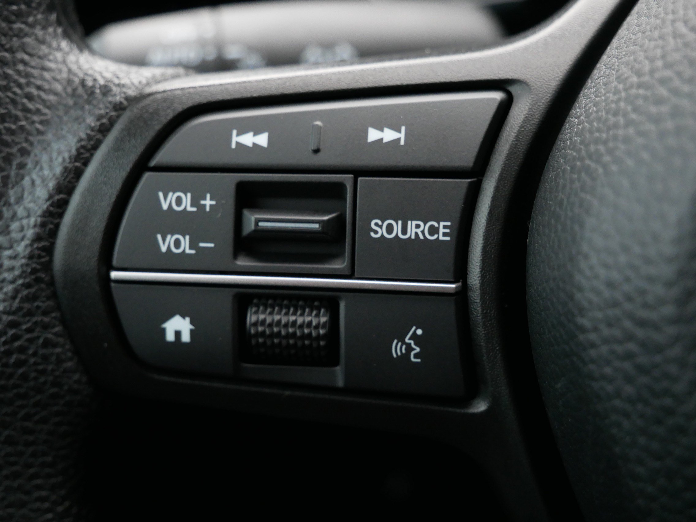 Certified 2025 Honda CR-V EX image 30