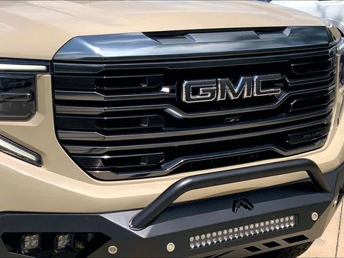 Used 2023 GMC Sierra 1500 AT4 w/ AT4 Premium Package AWD/4WD image 29