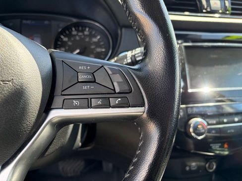 Used 2022 Nissan Rogue Sport SV AWD/4WD image 26