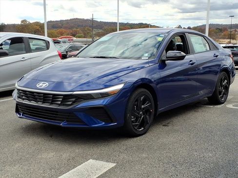 New 2026 Hyundai Elantra Sport FWD image 2