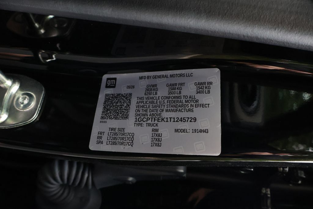 Used 2026 Chevrolet Colorado ZR2 w/ Technology Package AWD/4WD image 51