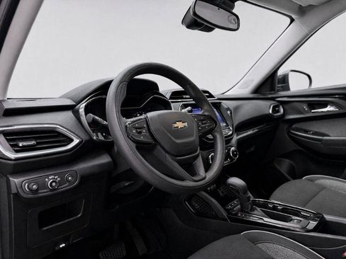 Used 2023 Chevrolet TrailBlazer LT w/ Convenience Package AWD/4WD image 38