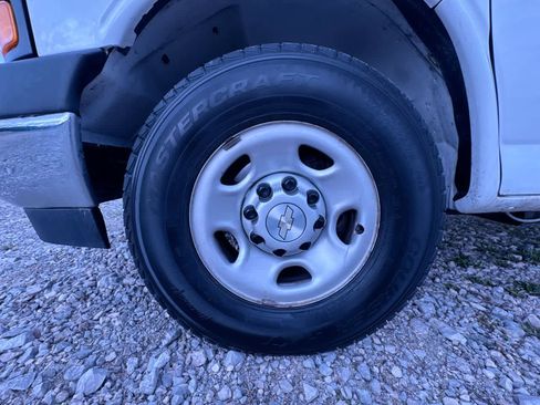 Used 2023 Chevrolet Express 3500 w/ Power Convenience Package RWD image 10