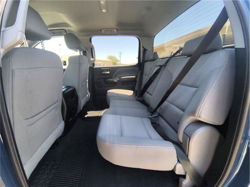 Used 2019 GMC Sierra 2500 SLE w/ SLE Preferred Package AWD/4WD image 10