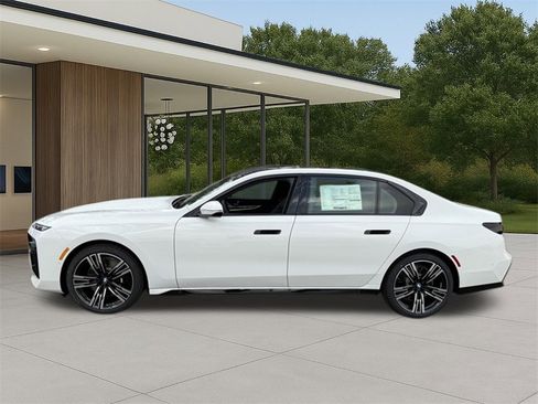 New 2026 BMW 740i 740i w/ Premium Package image 13