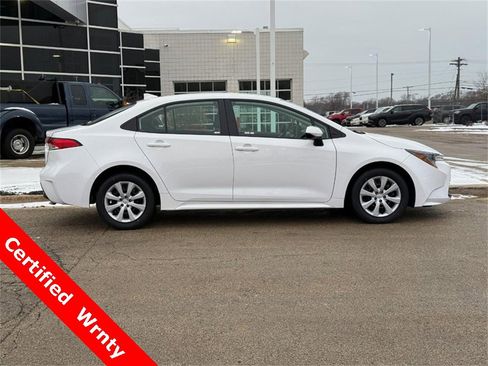 Used 2024 Toyota Corolla LE image 2