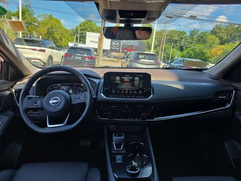 Used 2023 Nissan Rogue SL w/ SL Premium Package AWD/4WD image 16