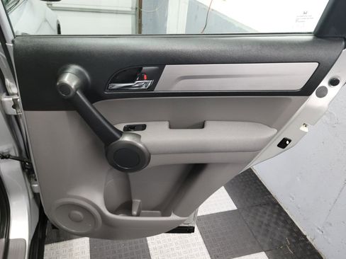 Used 2011 Honda CR-V LX image 18