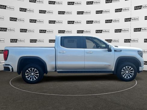 Used 2022 GMC Sierra 1500 AT4 w/ AT4 Premium Package AWD/4WD image 7