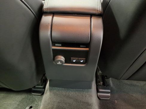 Used 2016 Volvo S60 T5 Premier w/ Climate Package image 15