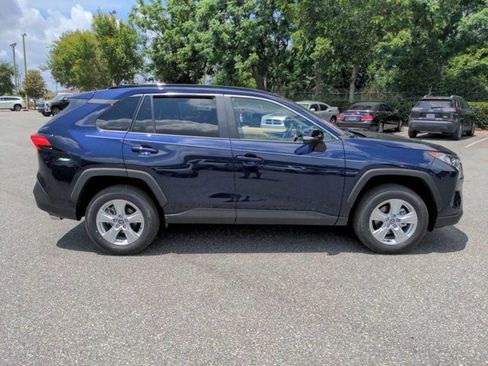 Used 2021 Toyota RAV4 XLE FWD image 3