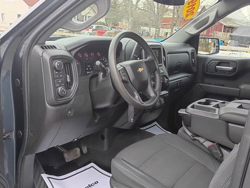 Used 2019 Chevrolet Silverado 1500 Custom w/ Custom Convenience Package image 11