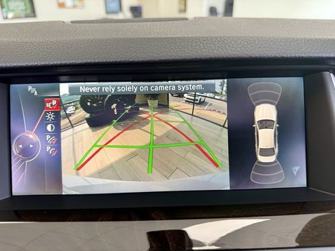 Used 2015 BMW 528i Sedan RWD image 11