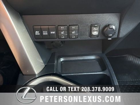 Used 2018 Toyota RAV4 Limited w/ Advanced Technology Package AWD/4WD image 15