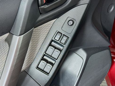 Used 2017 Subaru Forester 2.5i w/ Alloy Wheel Package image 19