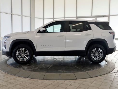 Used 2026 Chevrolet Equinox LT w/ Safety and Technology Package image 5