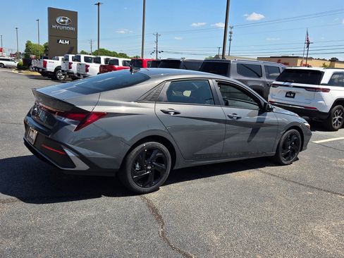 New 2026 Hyundai Elantra Sport FWD image 12