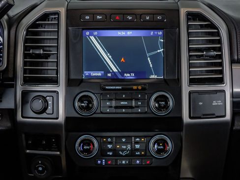 Used 2021 Ford F450 Platinum w/ FX4 Off-Road Package AWD/4WD image 27