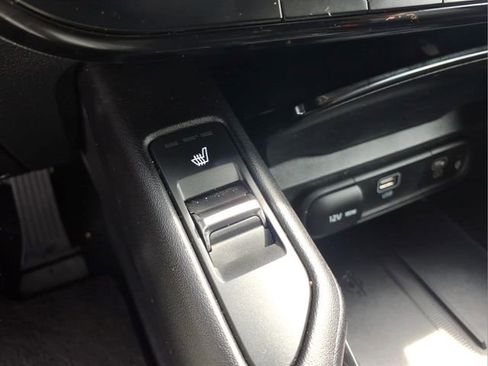 Used 2025 Kia Telluride S AWD/4WD image 13