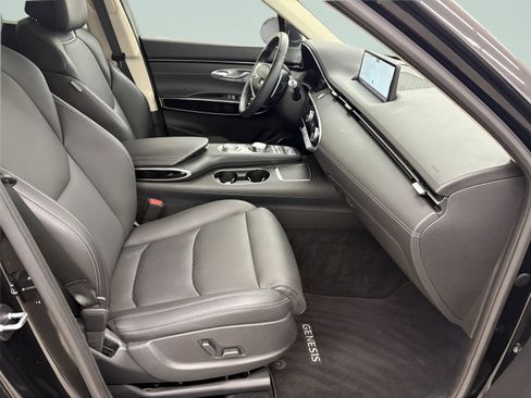 Used 2025 Genesis GV70 2.5T AWD/4WD image 24