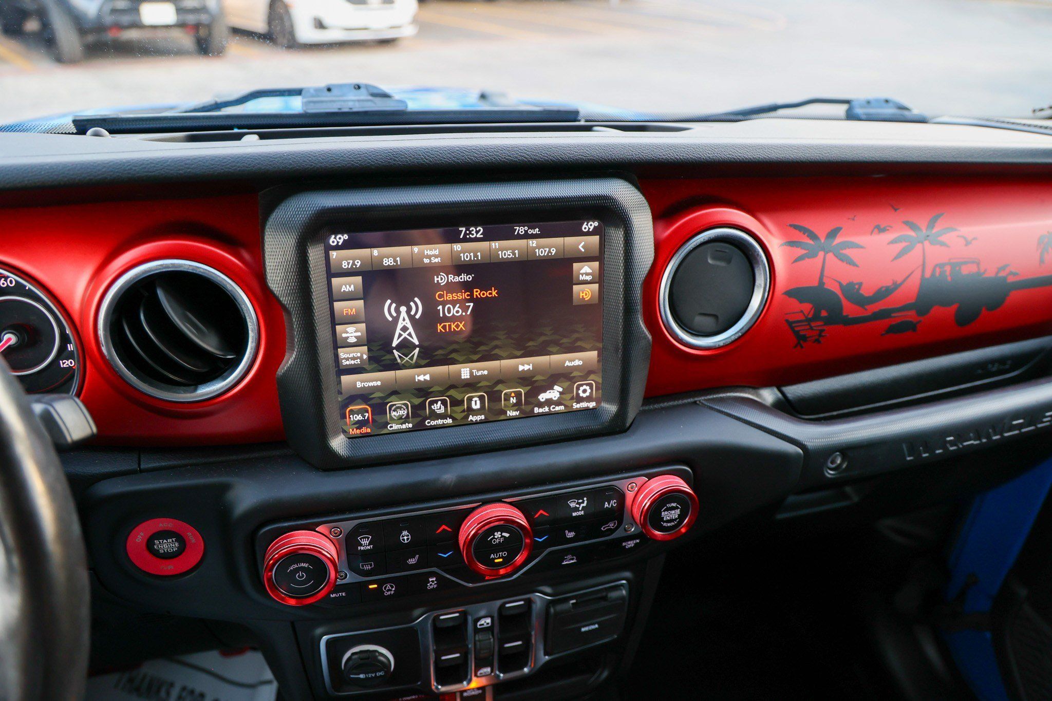 Used 2021 Jeep Wrangler Unlimited Rubicon AWD/4WD image 24