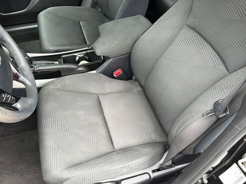 Used 2017 Honda Accord LX image 28