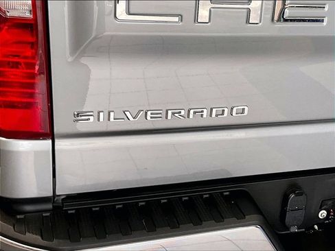 Used 2023 Chevrolet Silverado 1500 LT w/ Z71 Off-Road Package AWD/4WD image 28