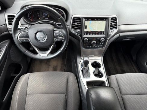 Used 2018 Jeep Grand Cherokee Laredo image 16