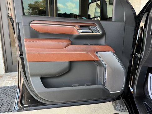 Used 2024 GMC Sierra 3500 Denali Ultimate AWD/4WD image 36