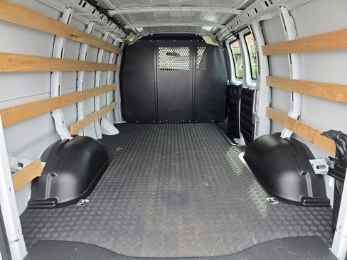 Used 2024 Chevrolet Express 2500 w/ Driver Convenience Package image 17