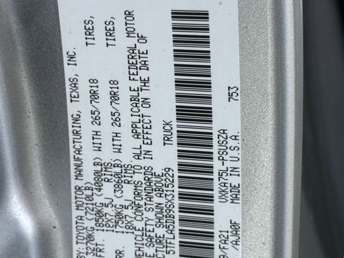 Used 2025 Toyota Tundra SR5 w/ SR5 Convenience Package AWD/4WD image 38