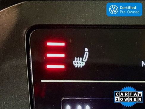 Certified 2022 Volkswagen Tiguan SE w/ Panoramic Sunroof Package image 20