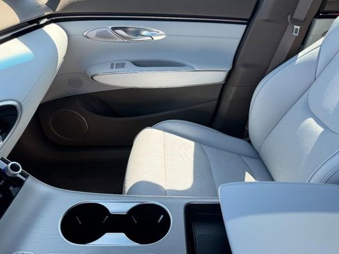 New 2026 Genesis GV70 2.5T Advanced AWD/4WD image 9