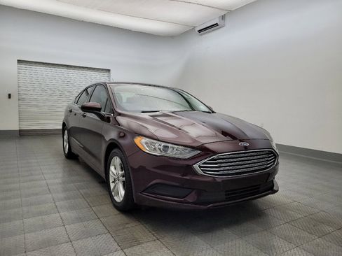 Used 2018 Ford Fusion SE w/ Fusion SE Technology Package FWD image 13