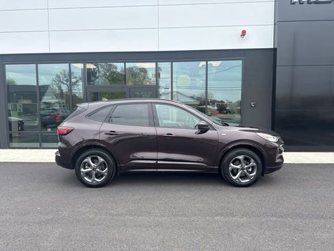 Used 2023 Ford Escape ST-Line w/ Tech Pack #1 AWD/4WD image 2