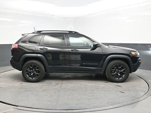 Used 2020 Jeep Cherokee Latitude AWD/4WD image 8