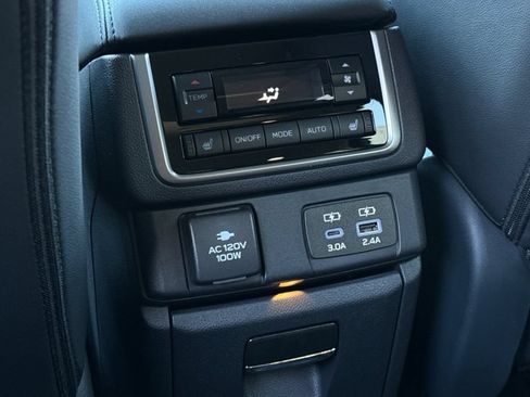 Used 2025 Subaru Ascent Bronze Edition w/ Onyx Package AWD/4WD image 14