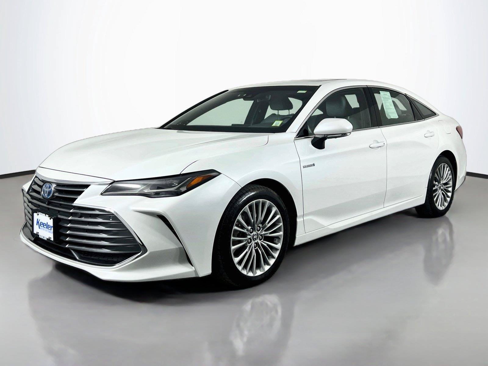 Used 2021 Toyota Avalon Limited w/ Advanced Safety Package FWD image 2