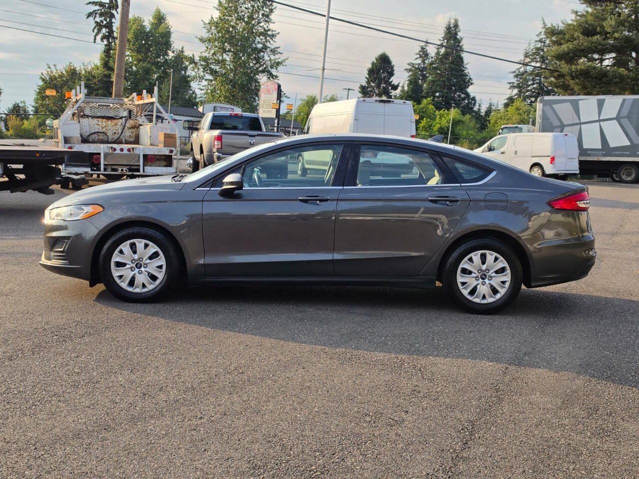 Used 2020 Ford Fusion S FWD image 4
