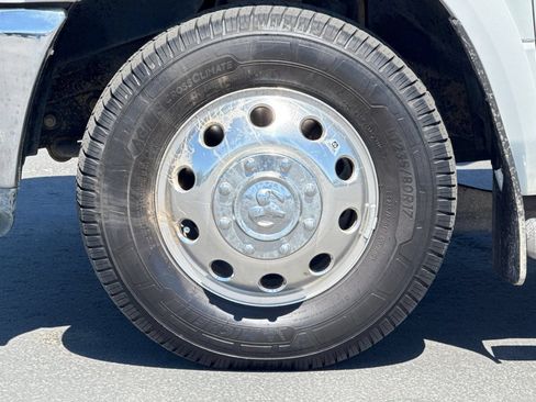 Used 2014 RAM 3500 Laramie RWD image 27