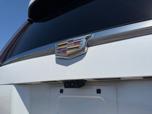 Used 2019 Cadillac Escalade ESV Luxury AWD/4WD image 11