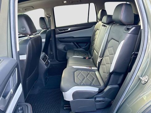 Used 2024 Volkswagen Atlas Peak Edition SEL image 26