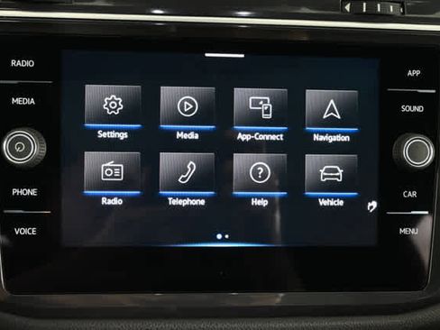 Used 2024 Volkswagen Tiguan SE R-Line image 7