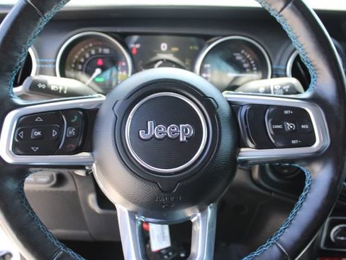 Used 2021 Jeep Wrangler Unlimited Rubicon 4xe w/ Cold Weather Group AWD/4WD image 19