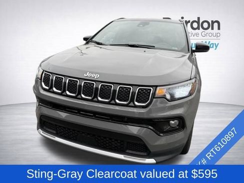 Used 2024 Jeep Compass Limited AWD/4WD image 2