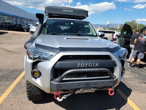 Used 2019 Toyota 4Runner TRD Off-Road Premium AWD/4WD image 2