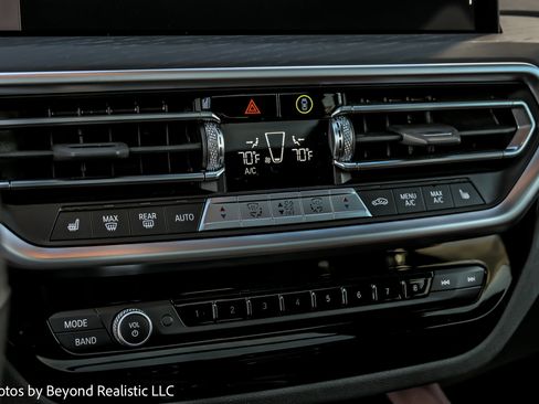 Used 2024 BMW X4 xDrive30i image 46