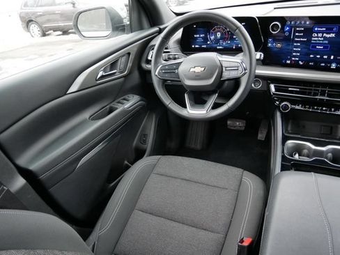 Used 2024 Chevrolet Traverse LT AWD/4WD image 18